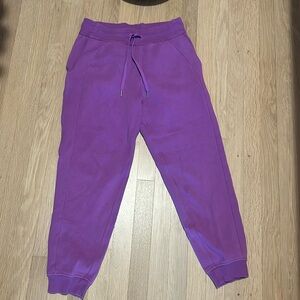 Lululemon size 6 purple joggers